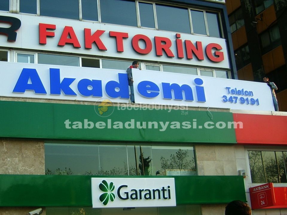 akademi_isikli_tabela_23122007_1